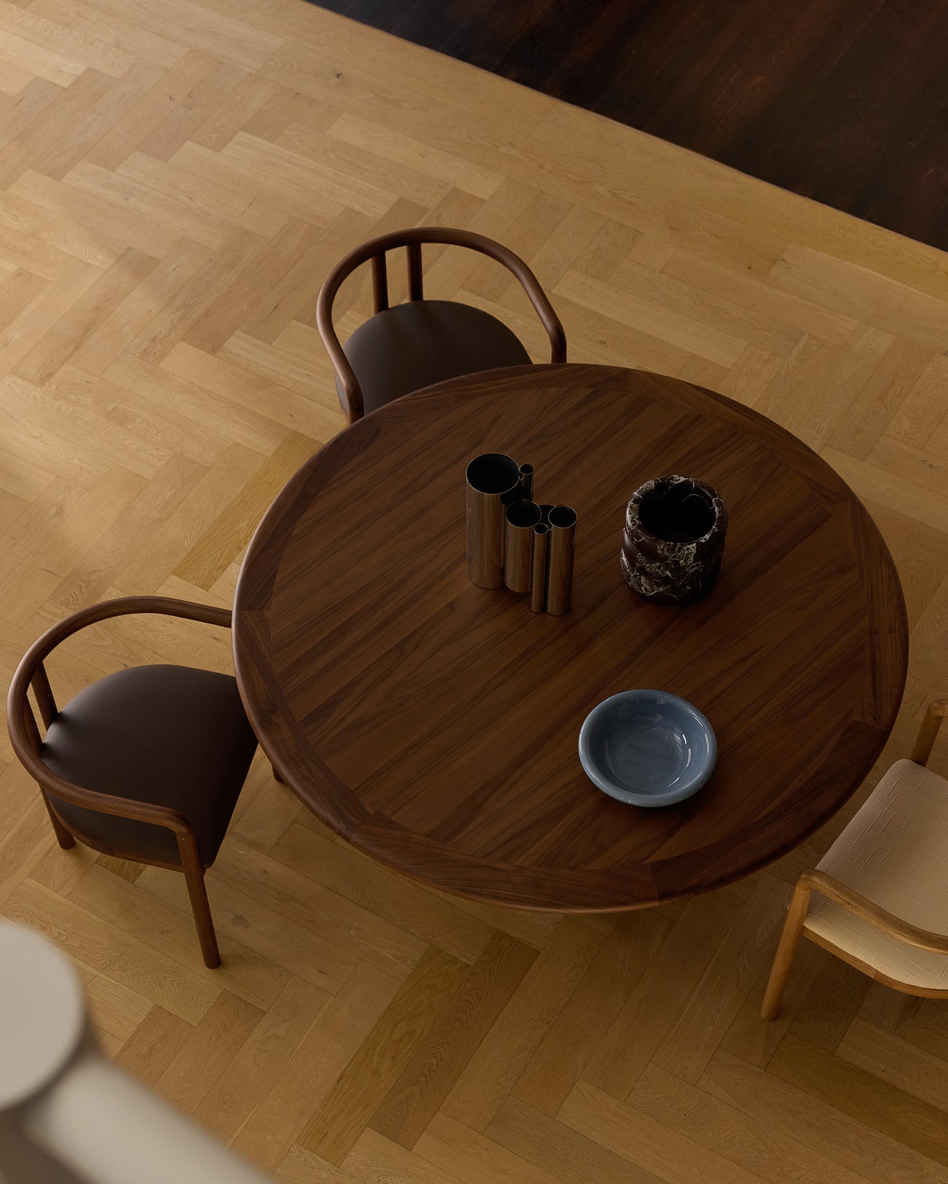 Elio Round Dining Table Walnut 150