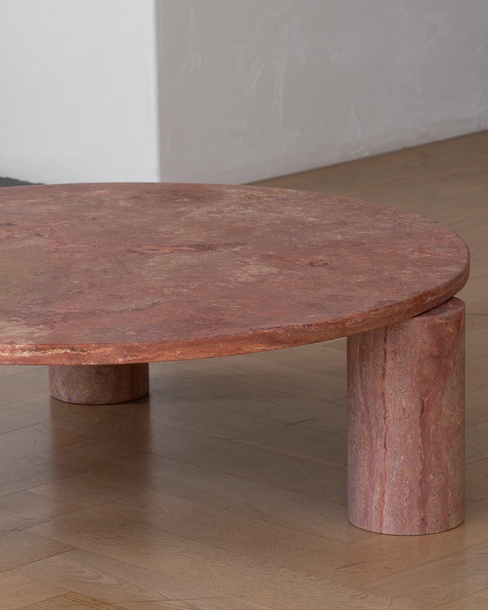 Bombola Round Red Travertine