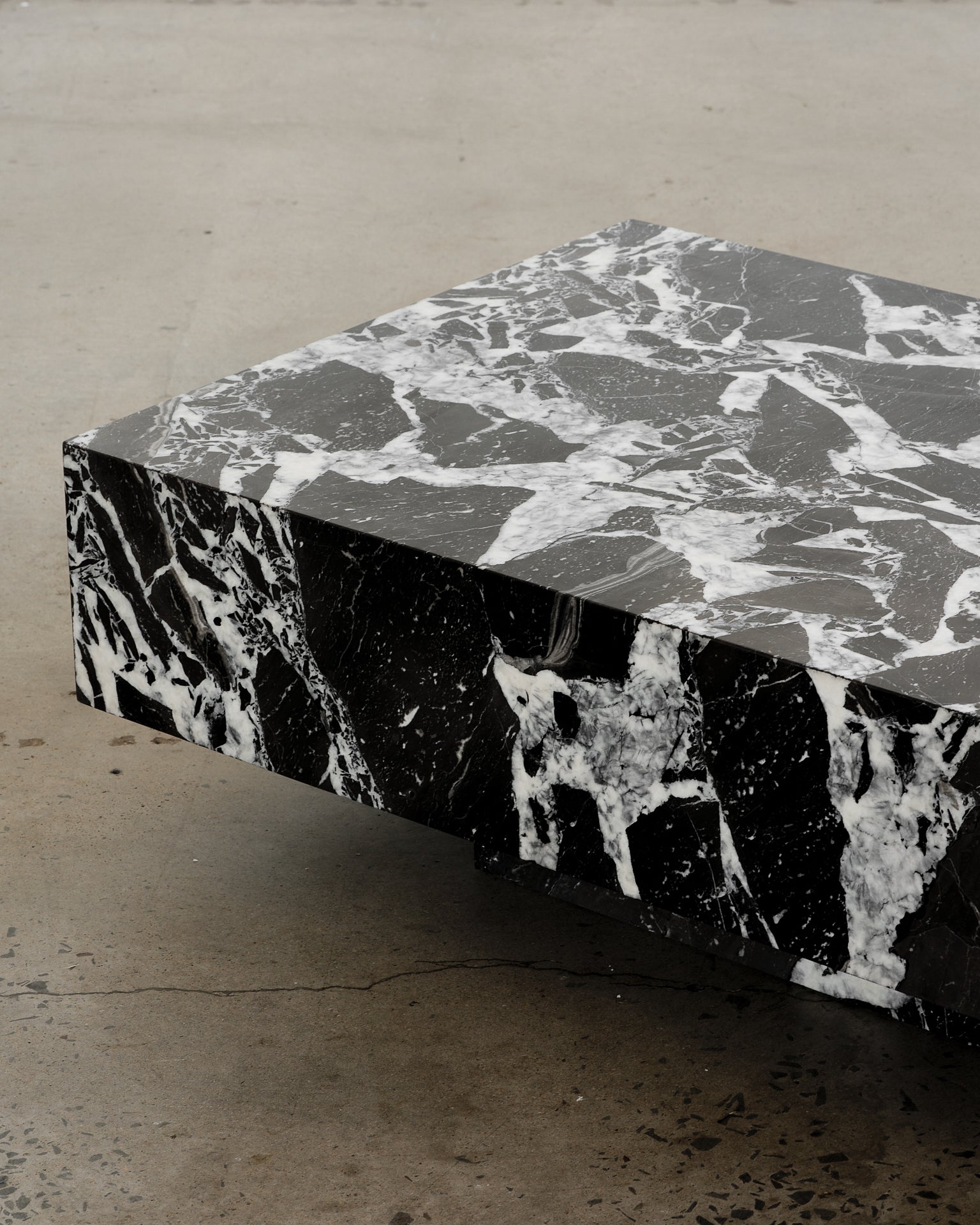 Butter Large Coffee Table Grand Antique