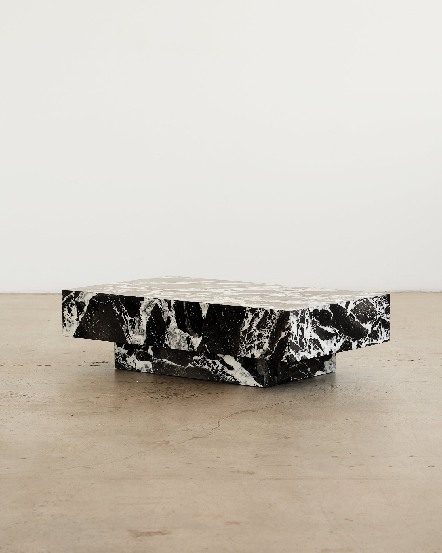 Butter Medium Coffee Table Grand Antique