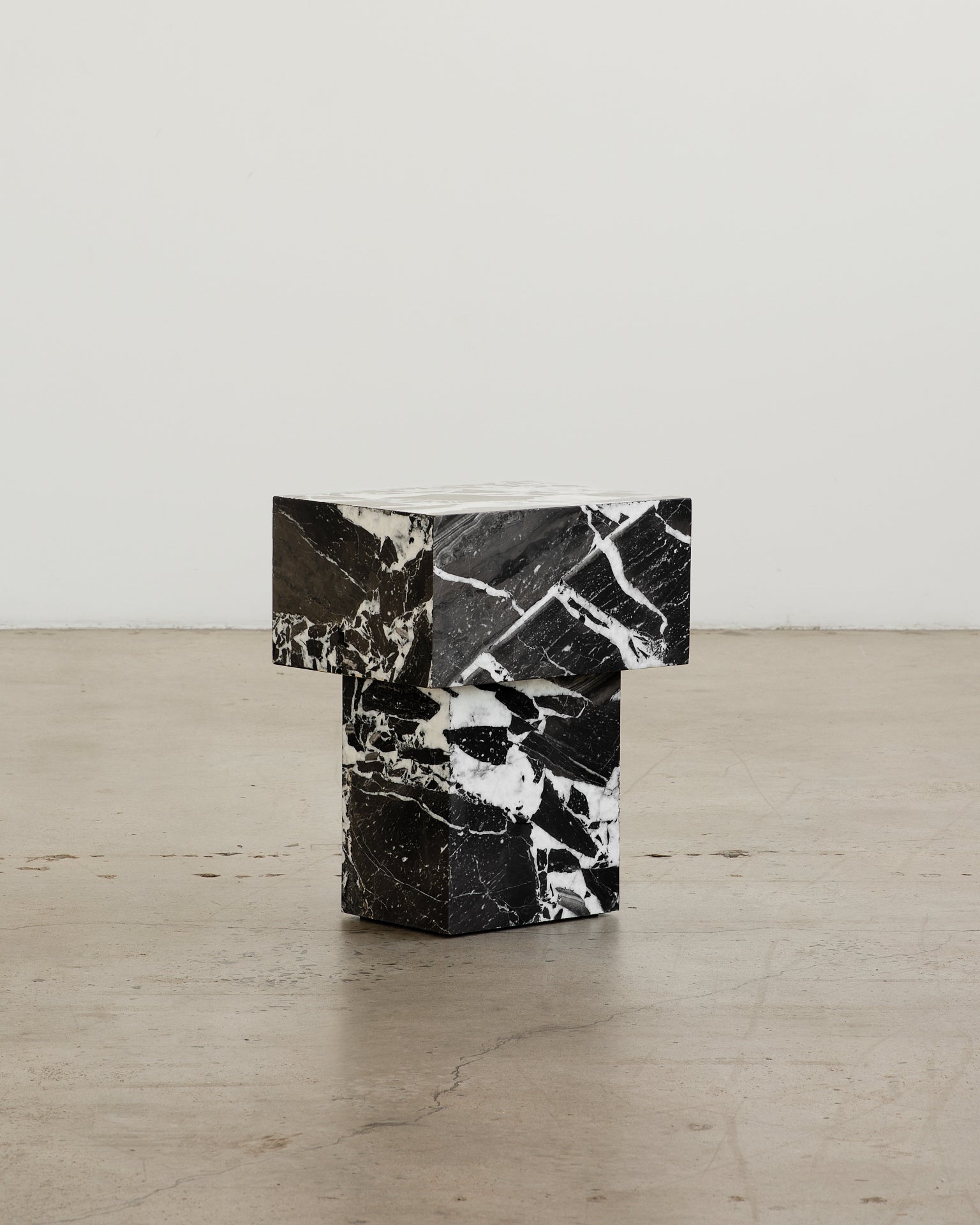 Butter Side Table Grand Antique