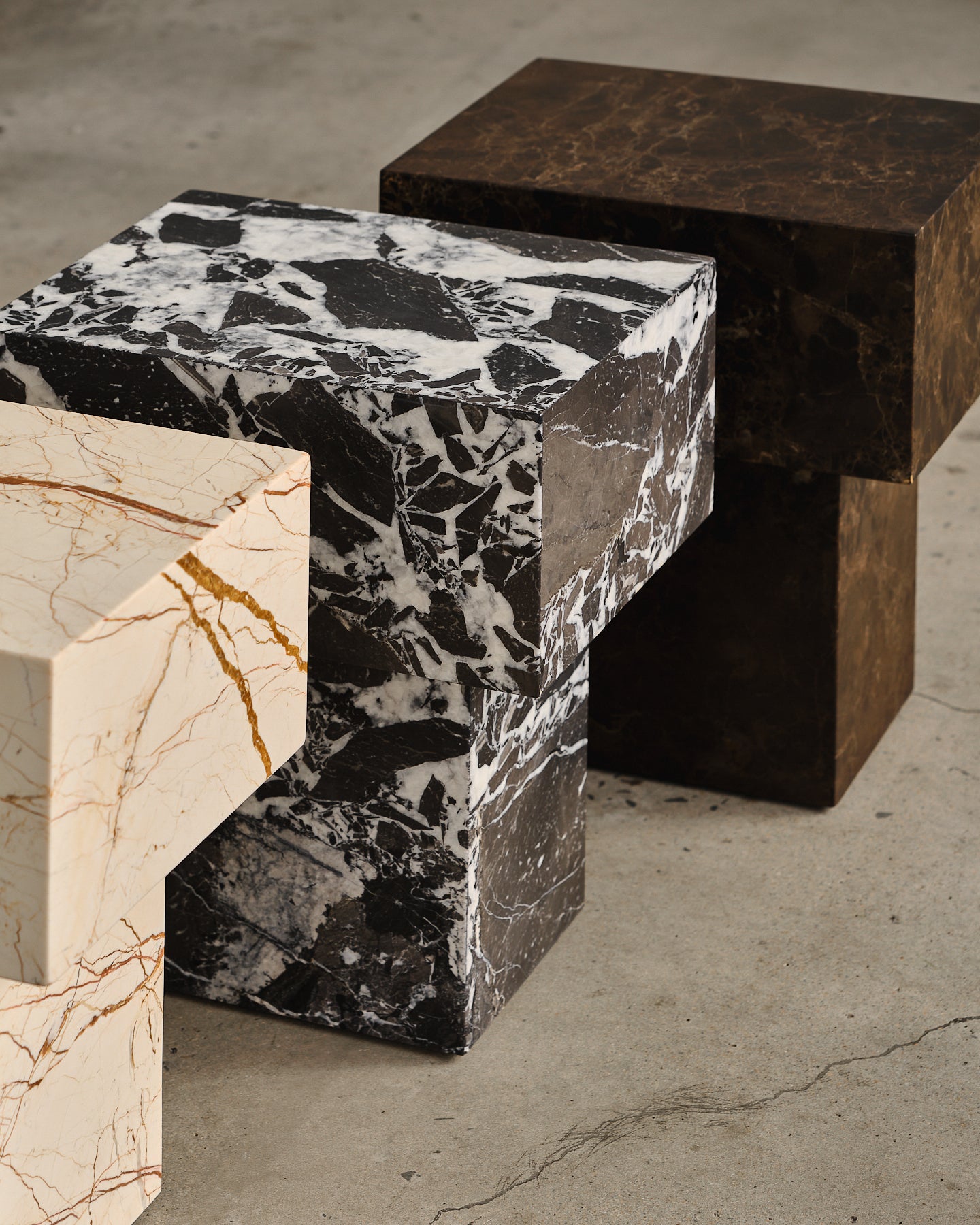 Butter Side Table Grand Antique