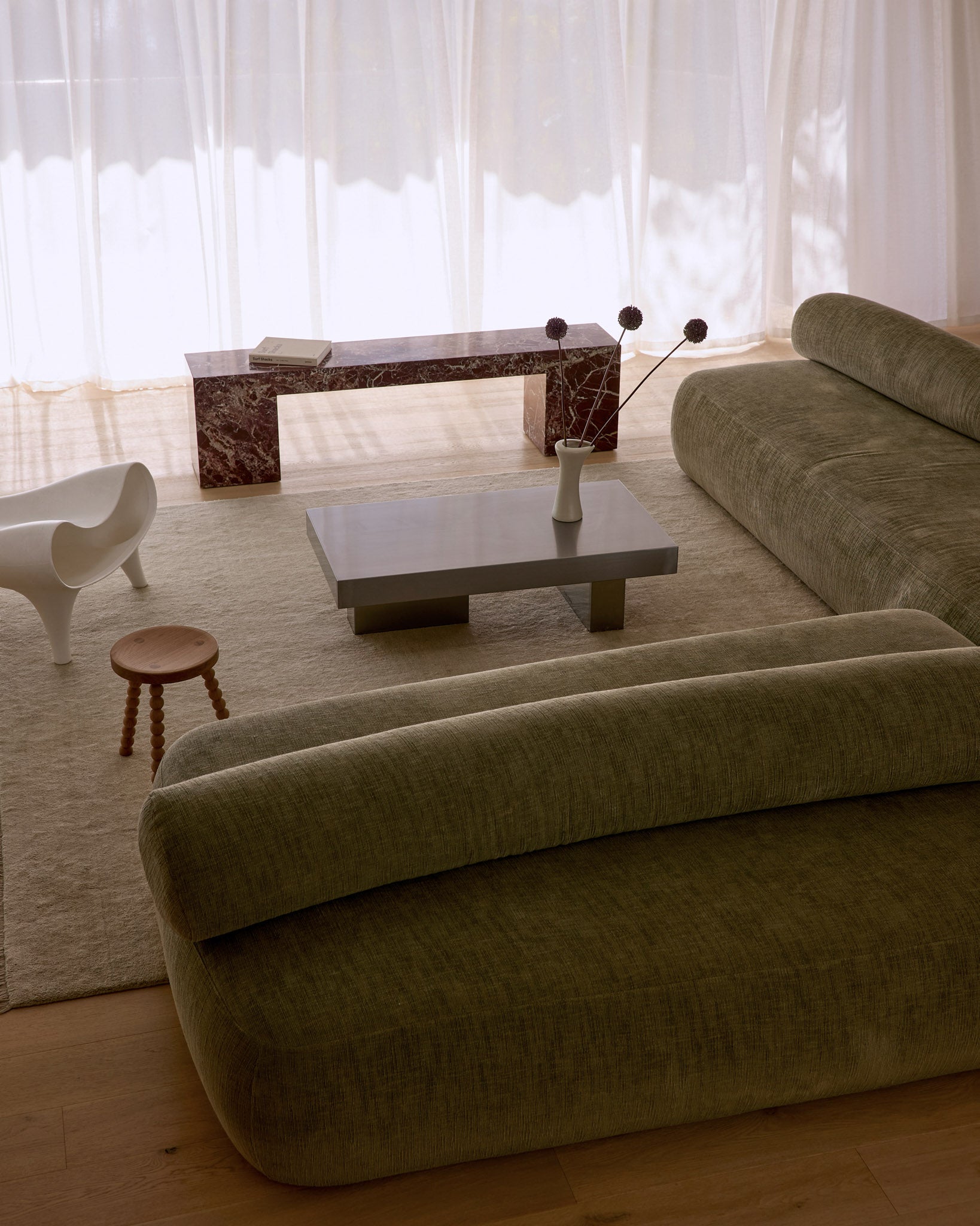 Cookie Abstract Low Console Rosa Levanto