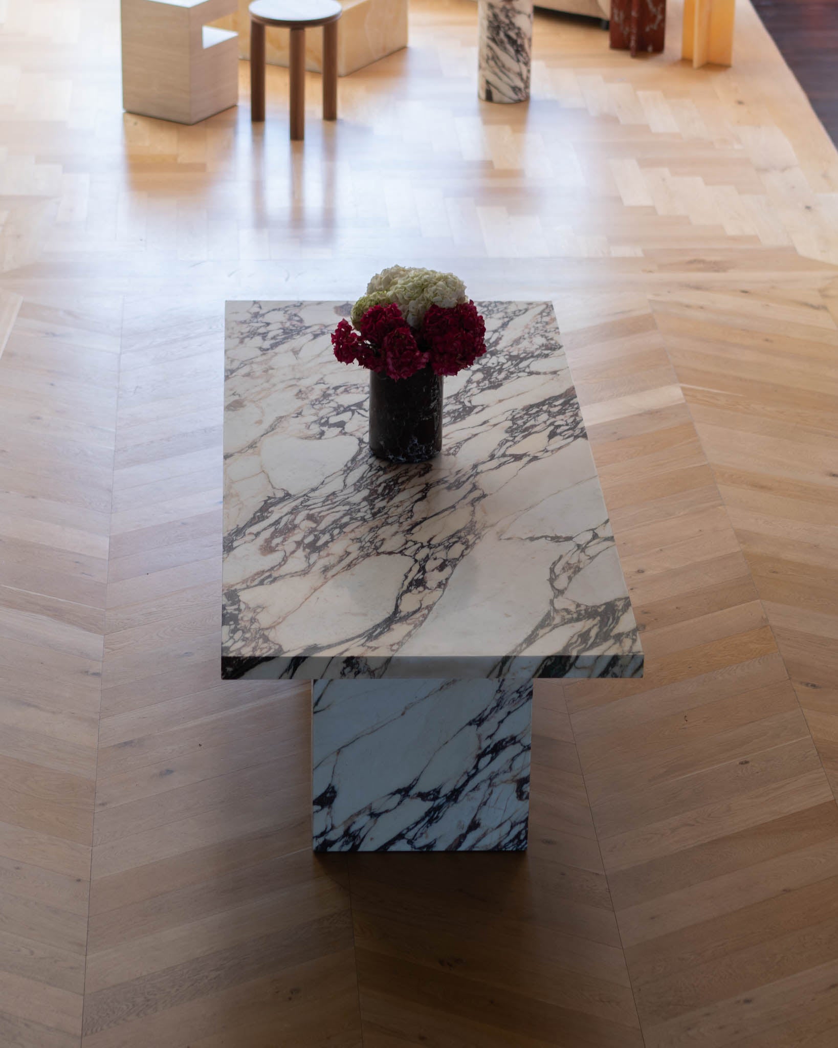 Classic Calacatta Viola Dining Table 240