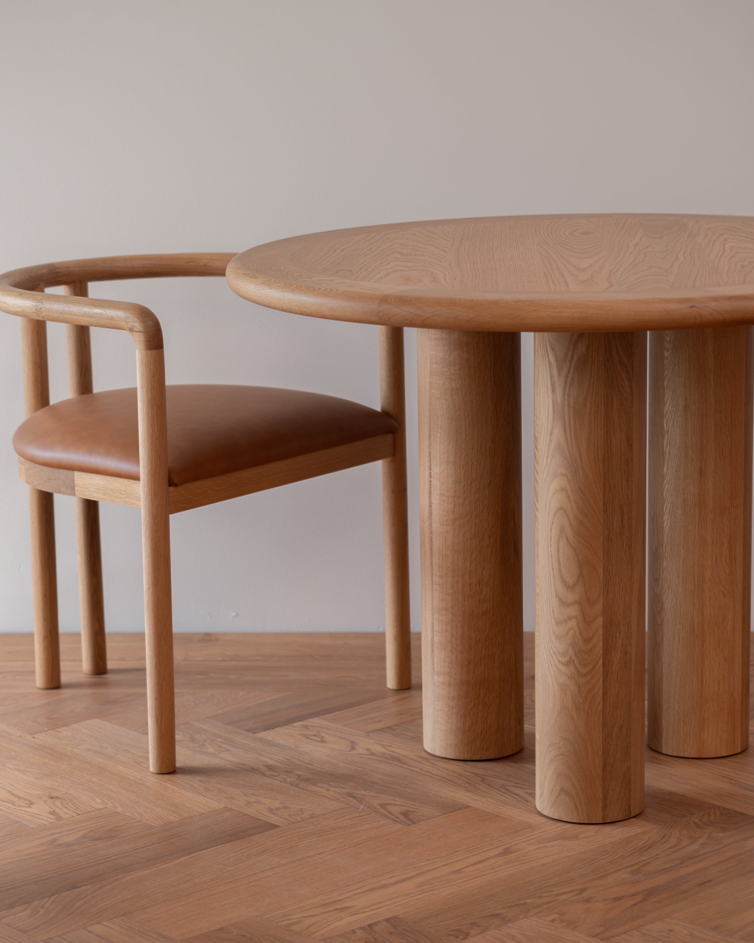 Elio Round Dining Table Oak 100