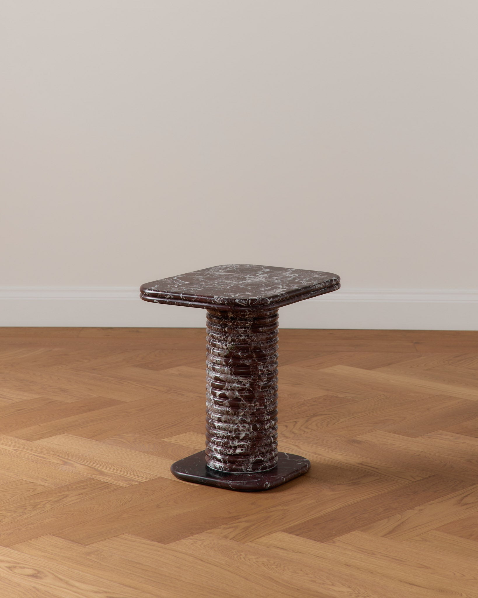 Nervado Side Table Rosa Levanto