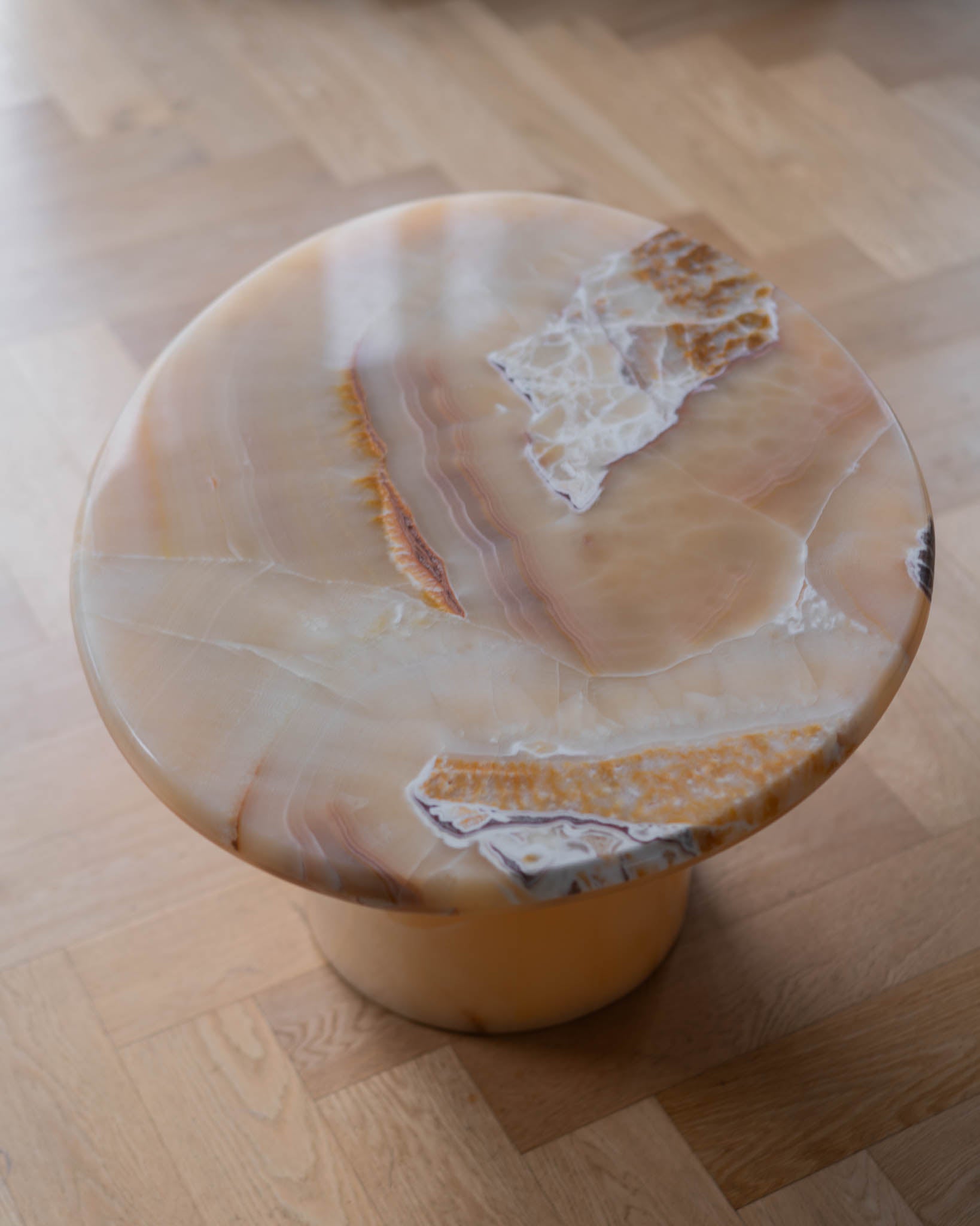 Wabi Medium Caramel Onyx