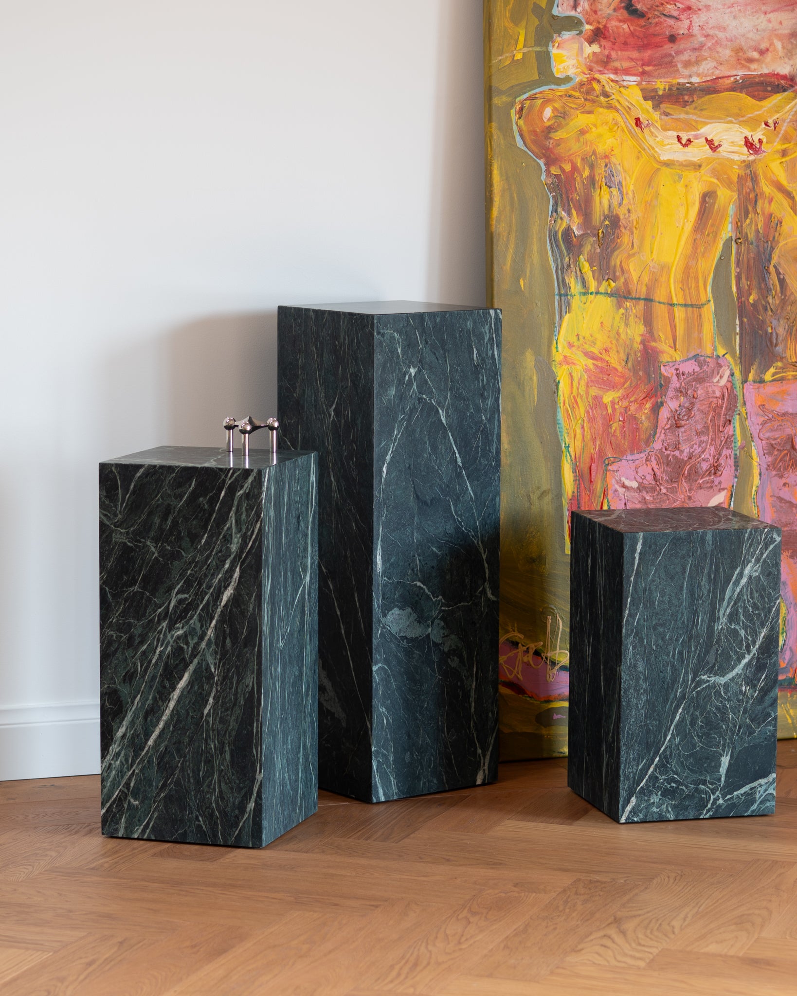Plinth Verde Medium