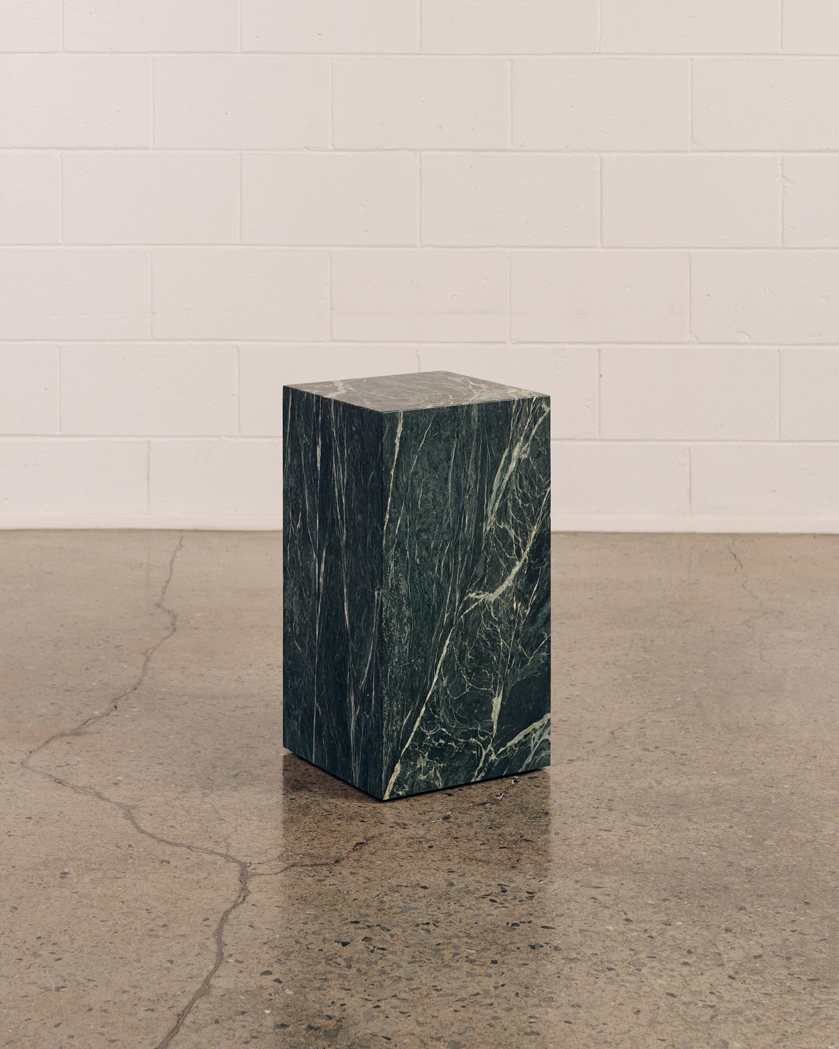 Plinth Small Verde