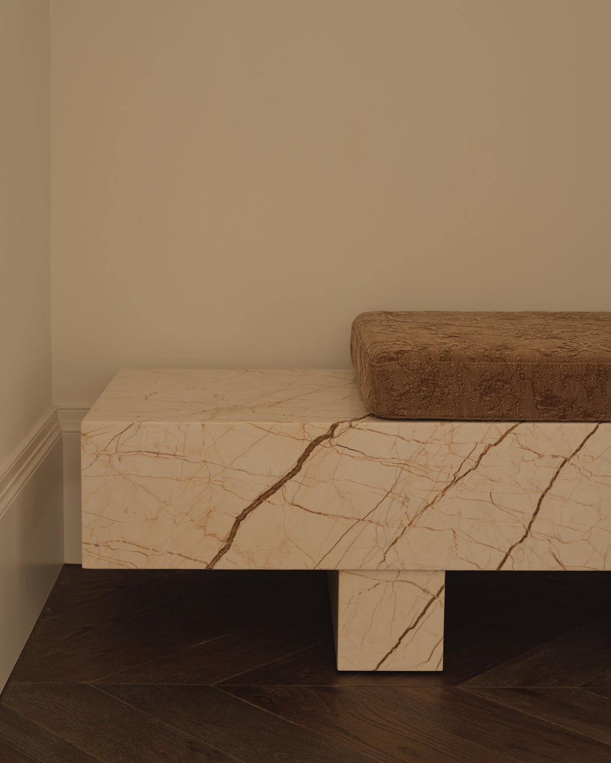 Loulou Honeycomb Bench Seat