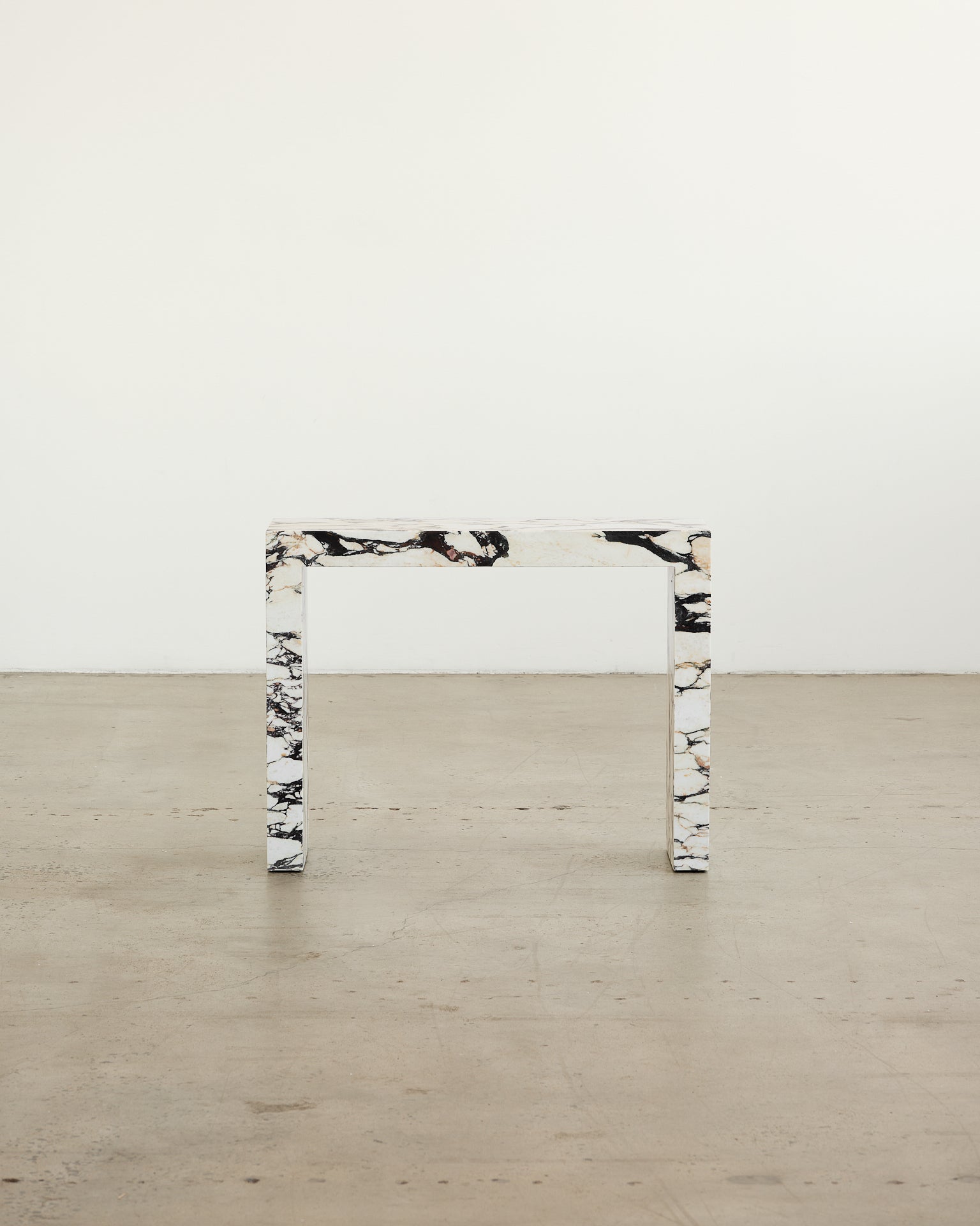 Petite Palm Calacatta Viola