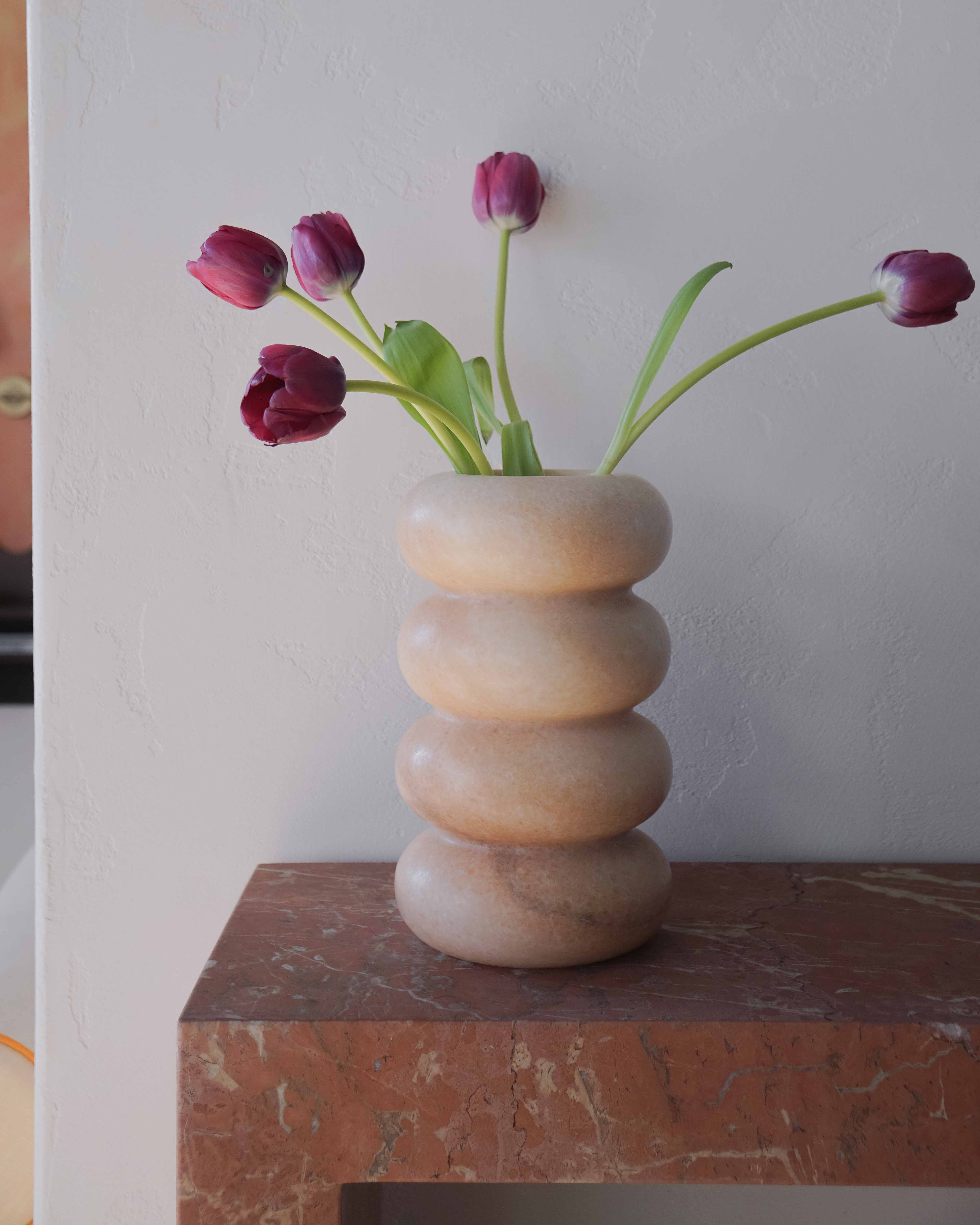  Curvy Large Marble Vase – Peach / Sunset Onyx | Fleur Studios