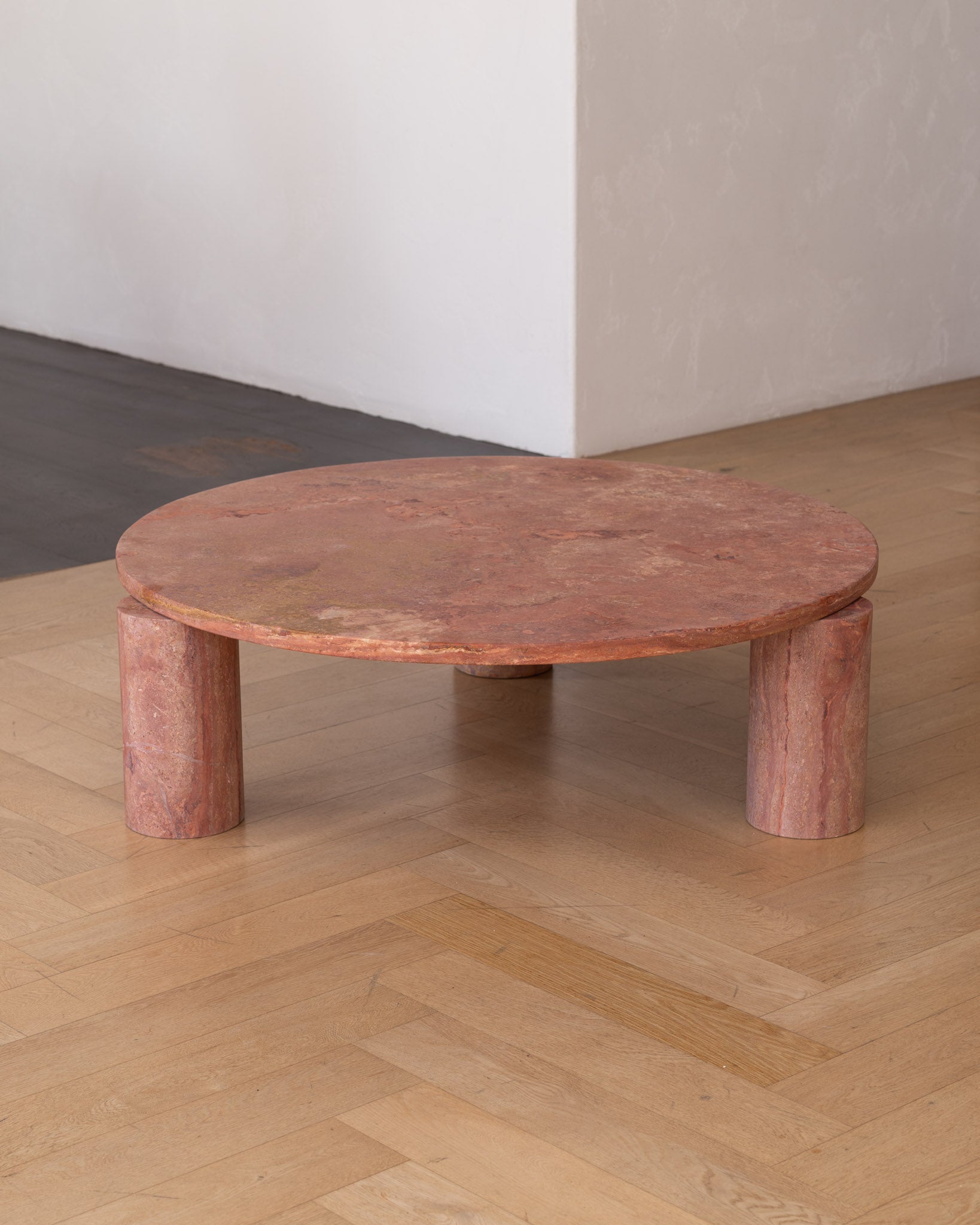 Bombola Round Red Travertine