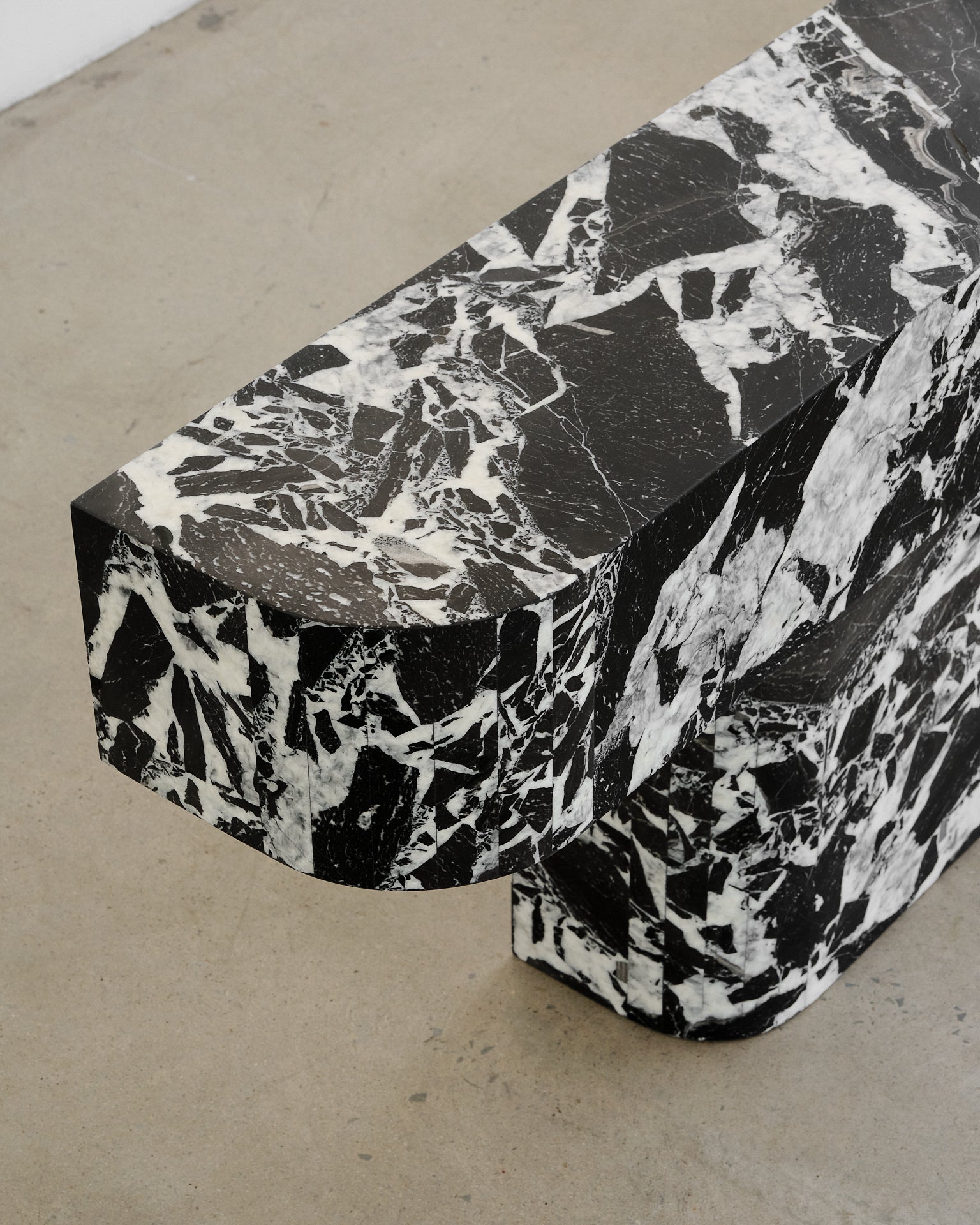 Butter Console Grand Antique