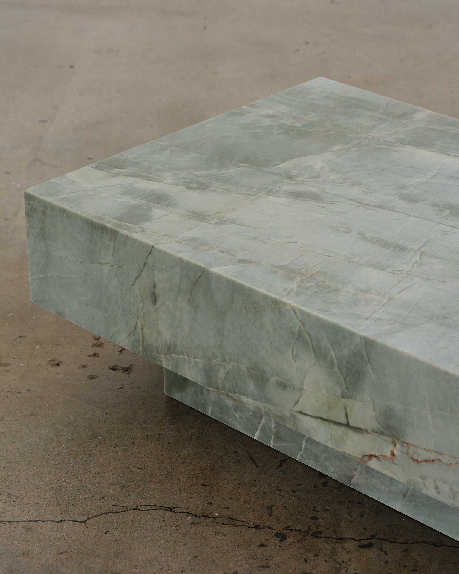 Butter Medium Coffee Table Esmeralda Quartzite