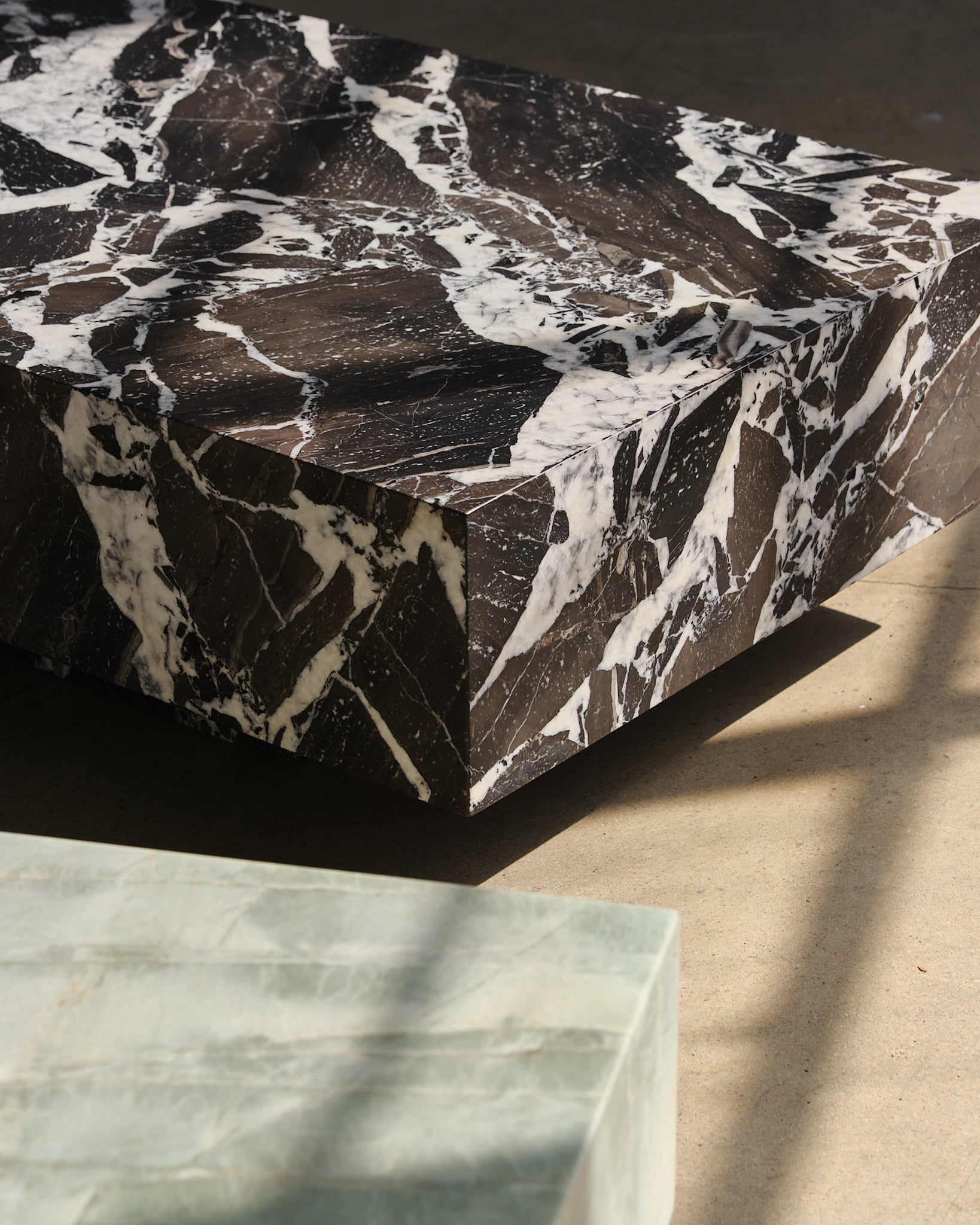 Butter Medium Coffee Table Grand Antique