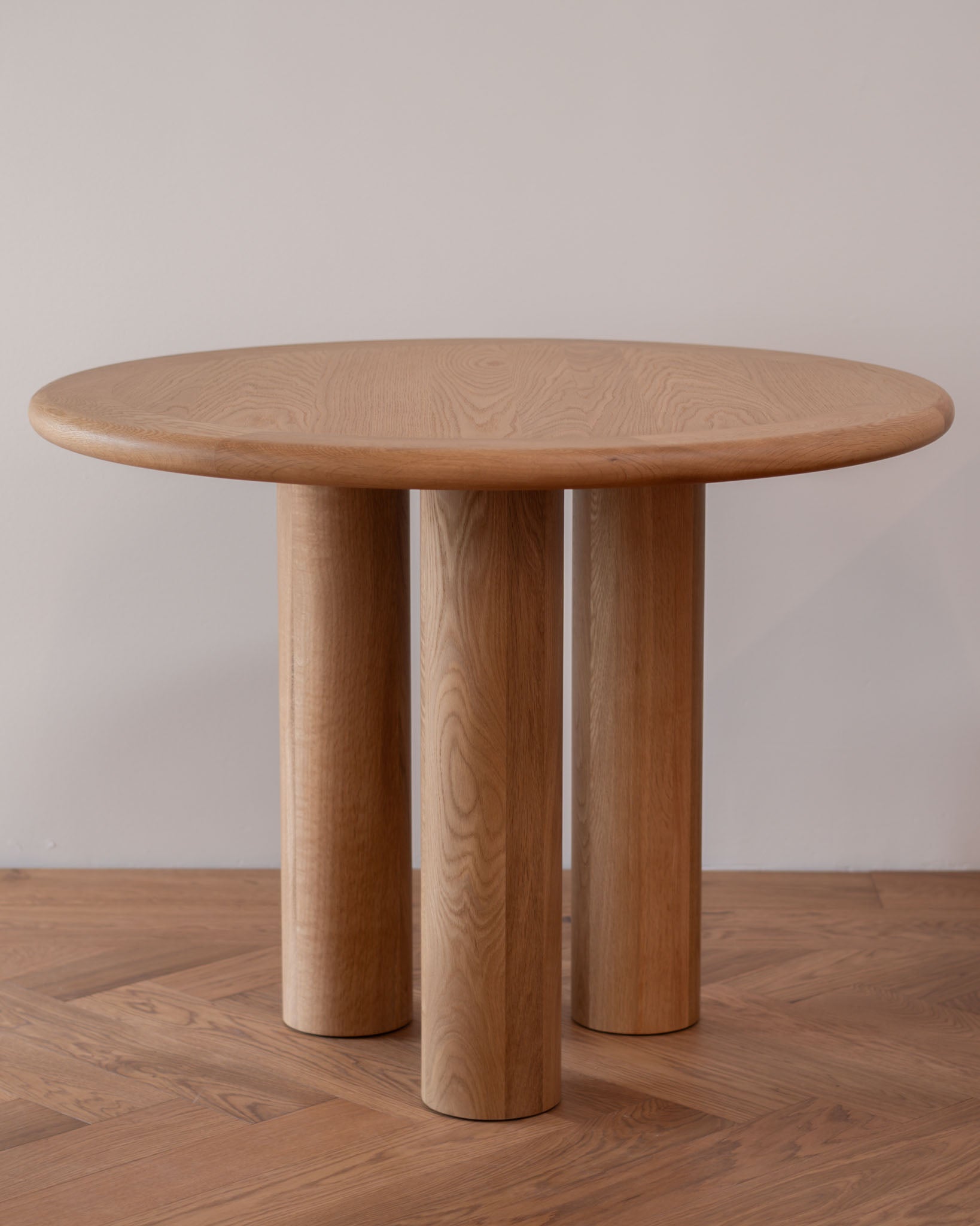 Elio Round Dining Table Oak 100