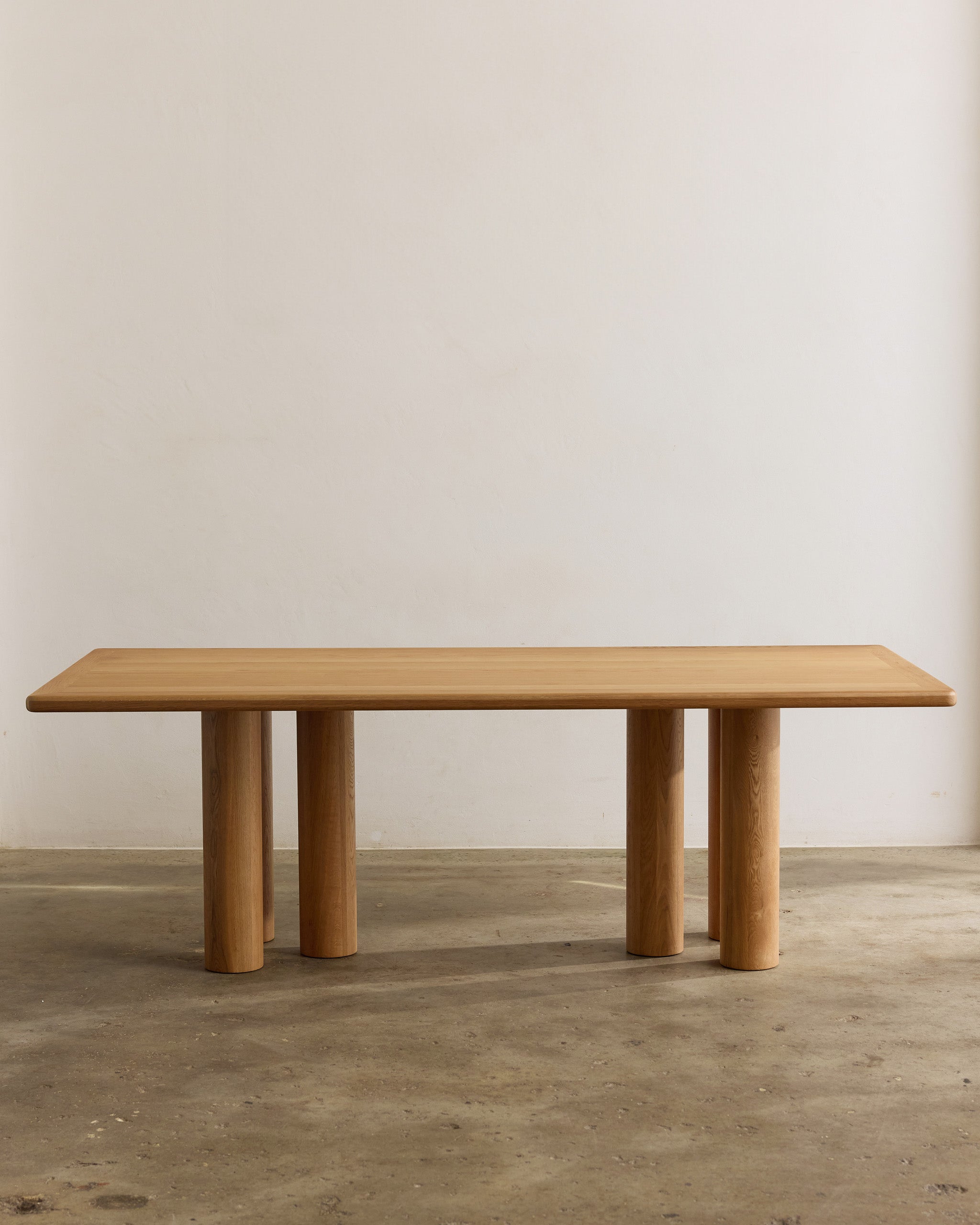 Rectangle oak timber dining table.