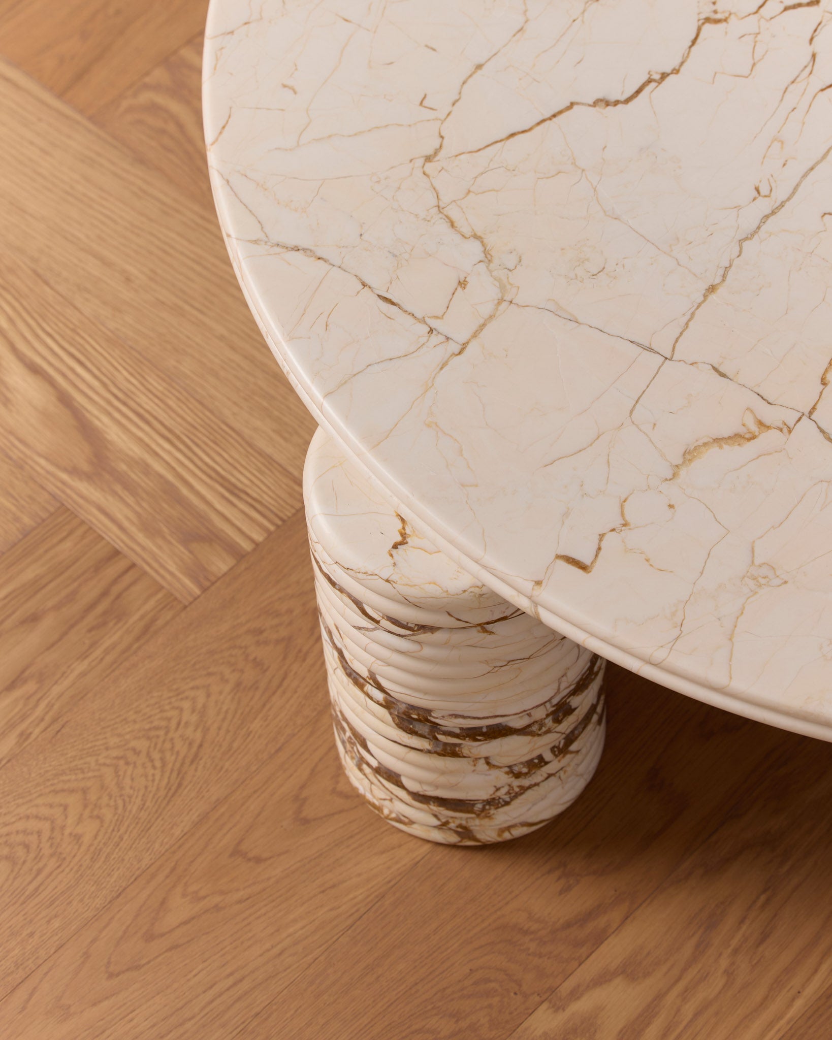 Nervado Round Coffee Table Honeycomb