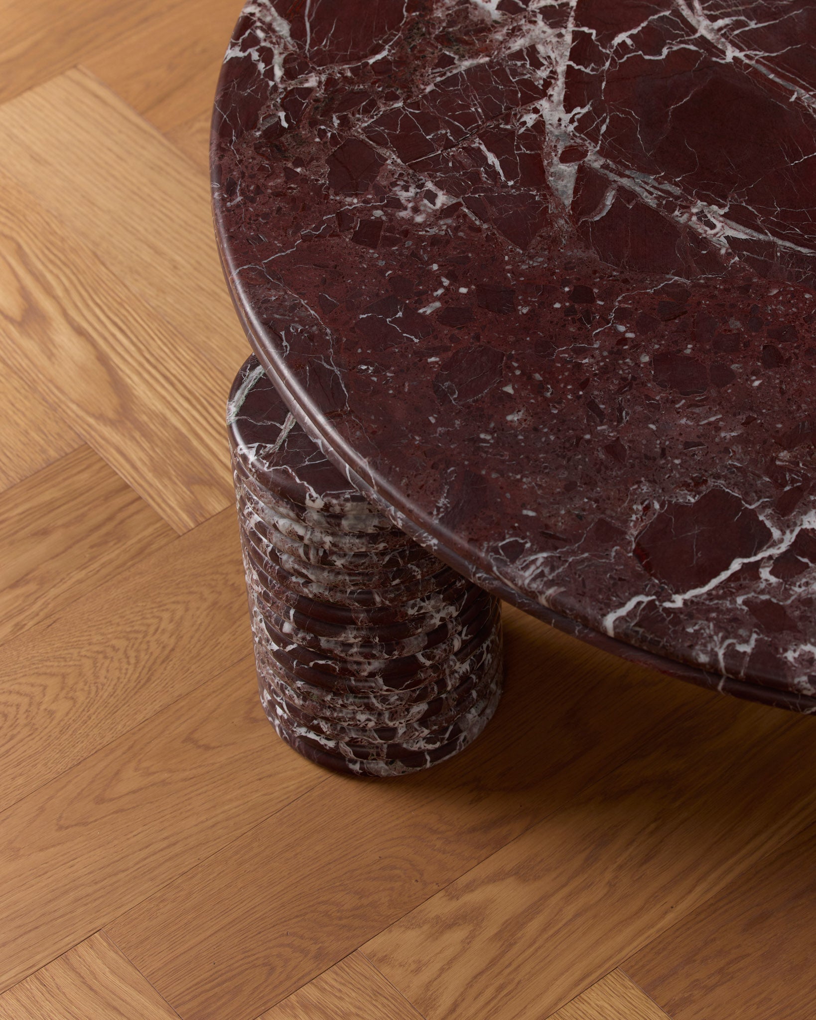 Nervado Round Coffee Table Rosa Levanto