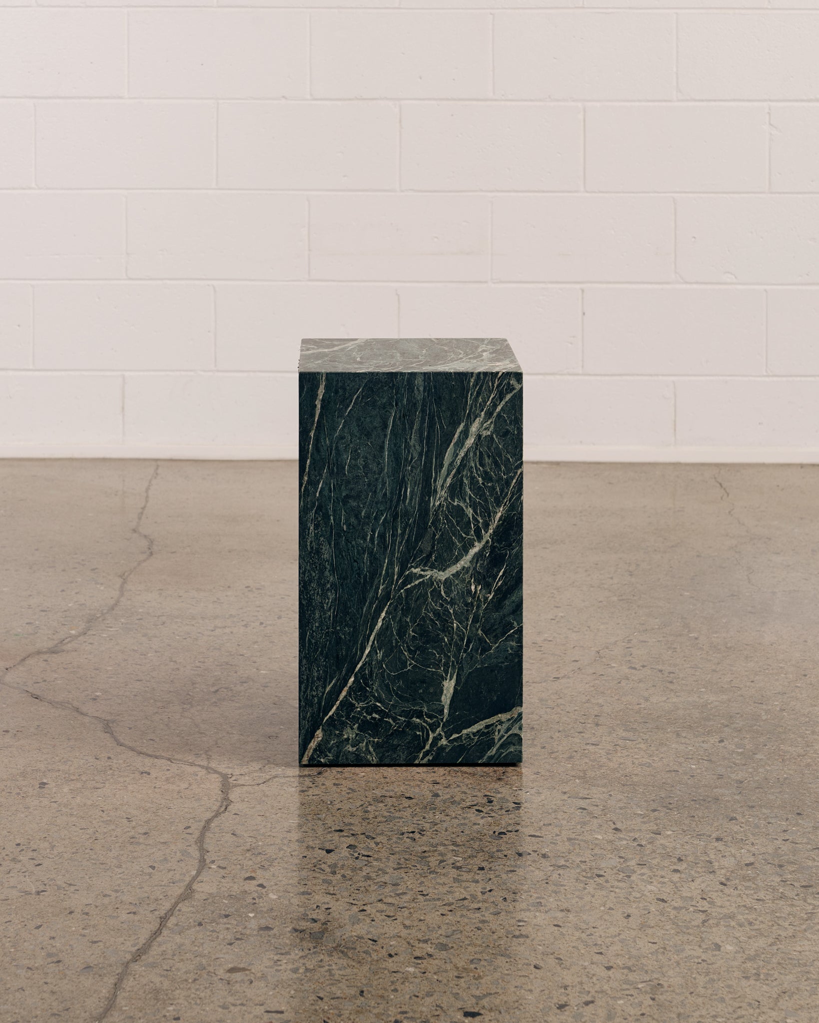 Plinth Small Verde