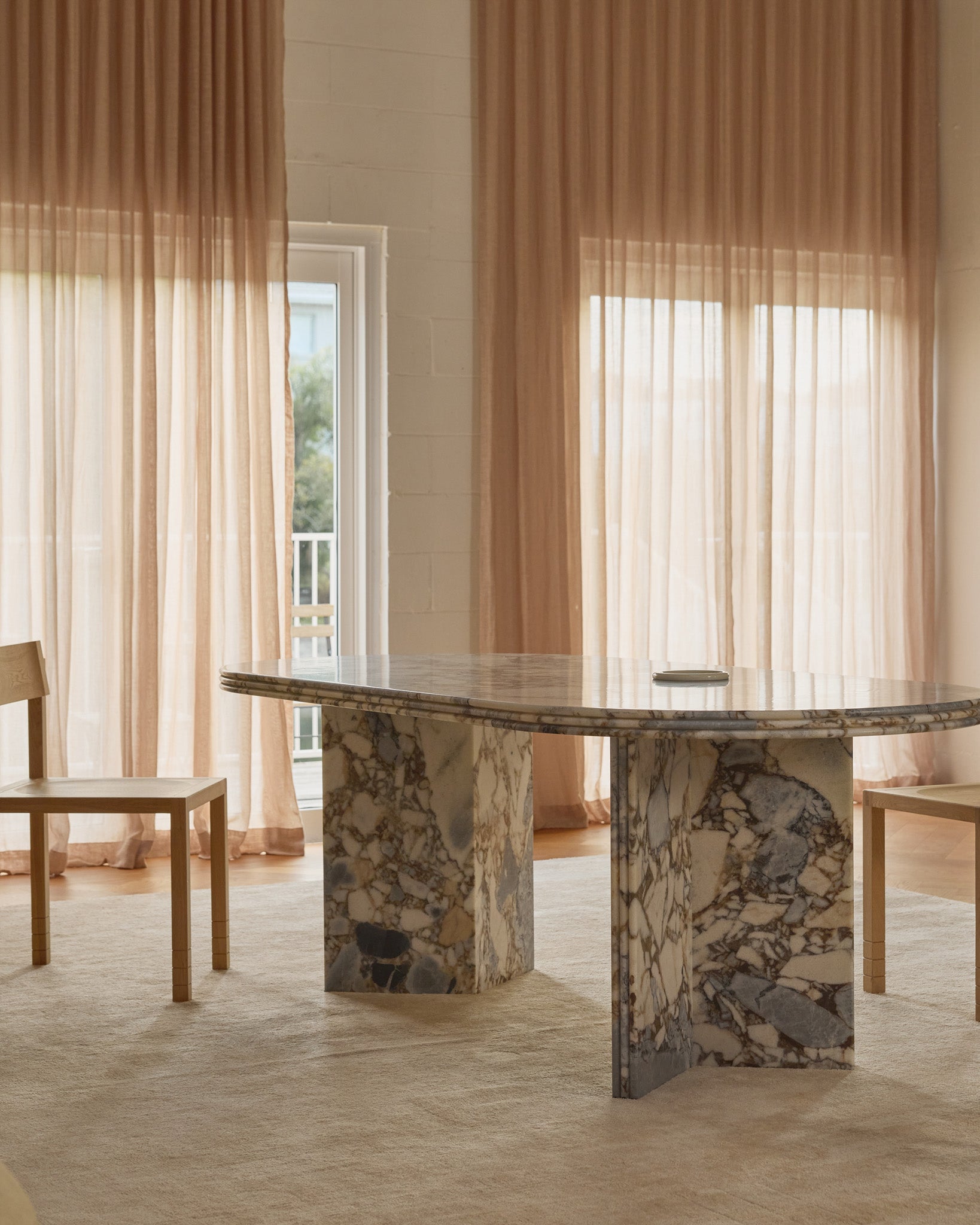 Franca Calacatta Nero 220 Dining Table