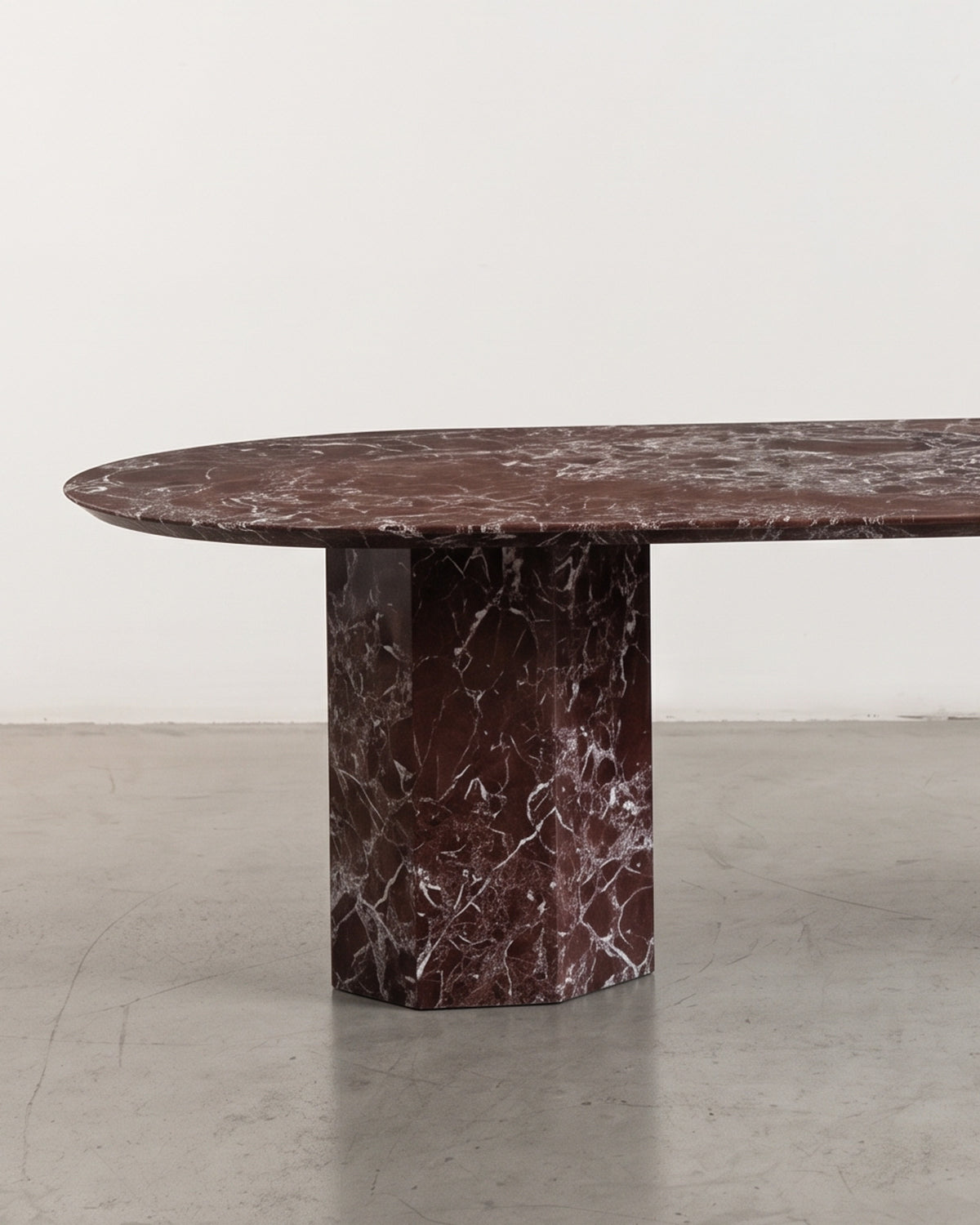 Jude Rosa Levanto 250 Dining Table
