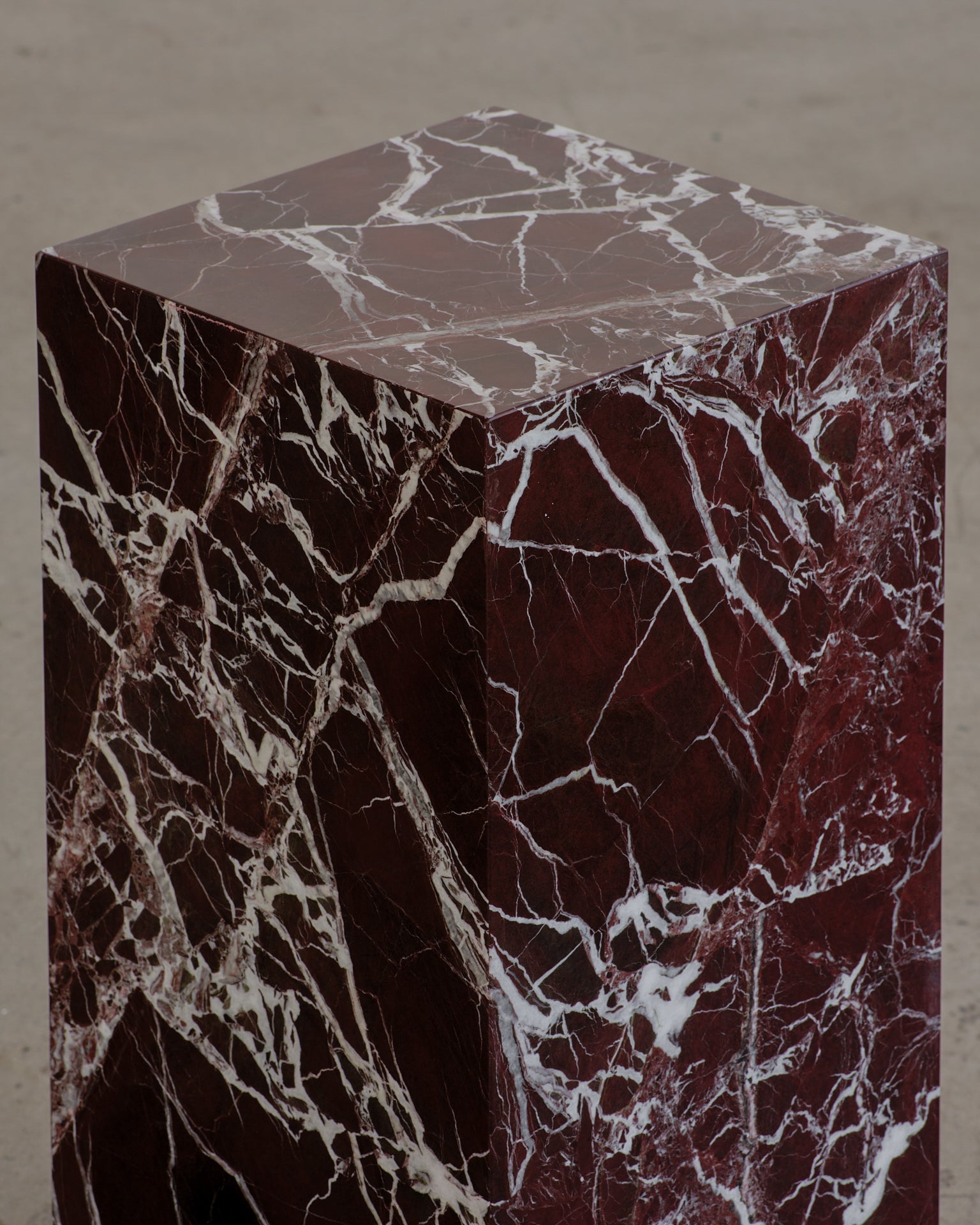 Plinth Medium Rosa Levanto