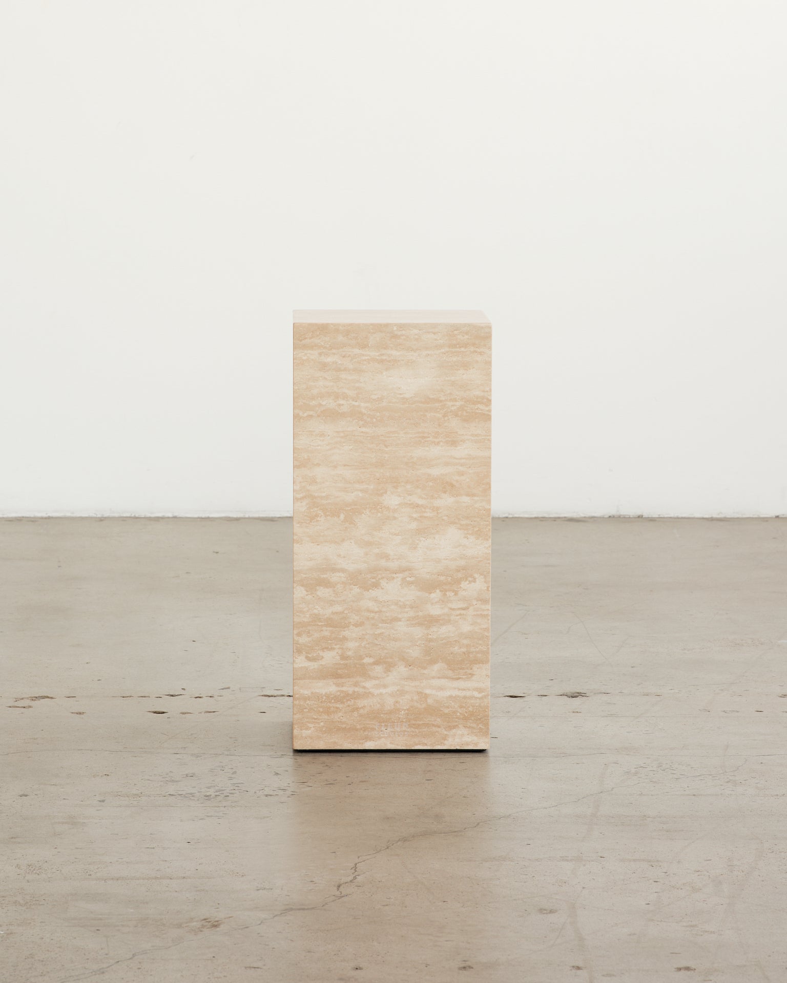 Plinth Medium Cream Travertine