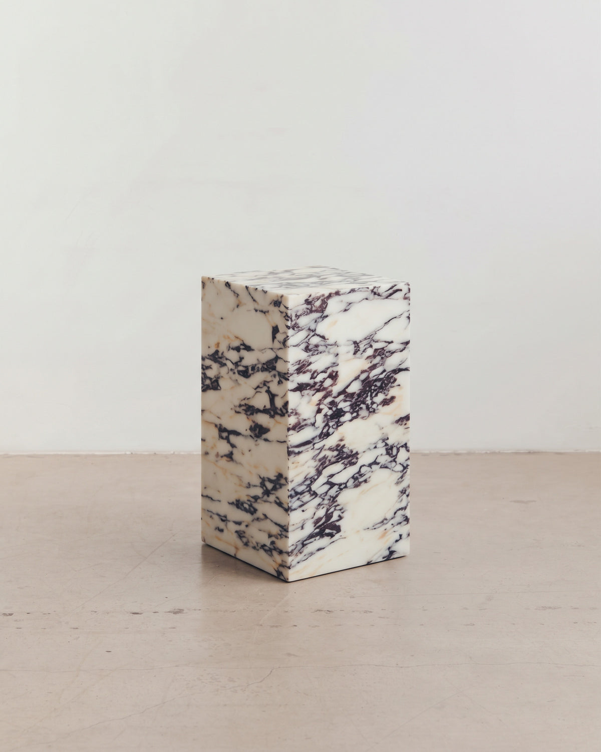 Plinth Calacatta Viola Small